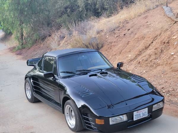 Porsche-911-1977-Black-Tan-2