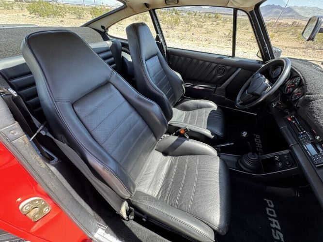 Porsche-911-1977-Red-Black-2