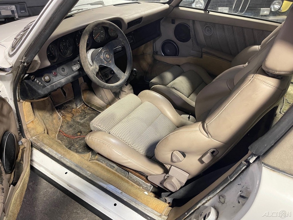 Porsche-911-1979-Other-15