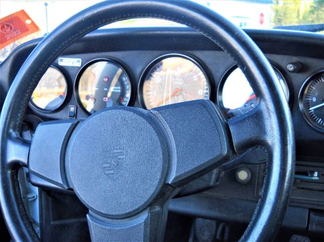 Porsche-911-1981-White-2