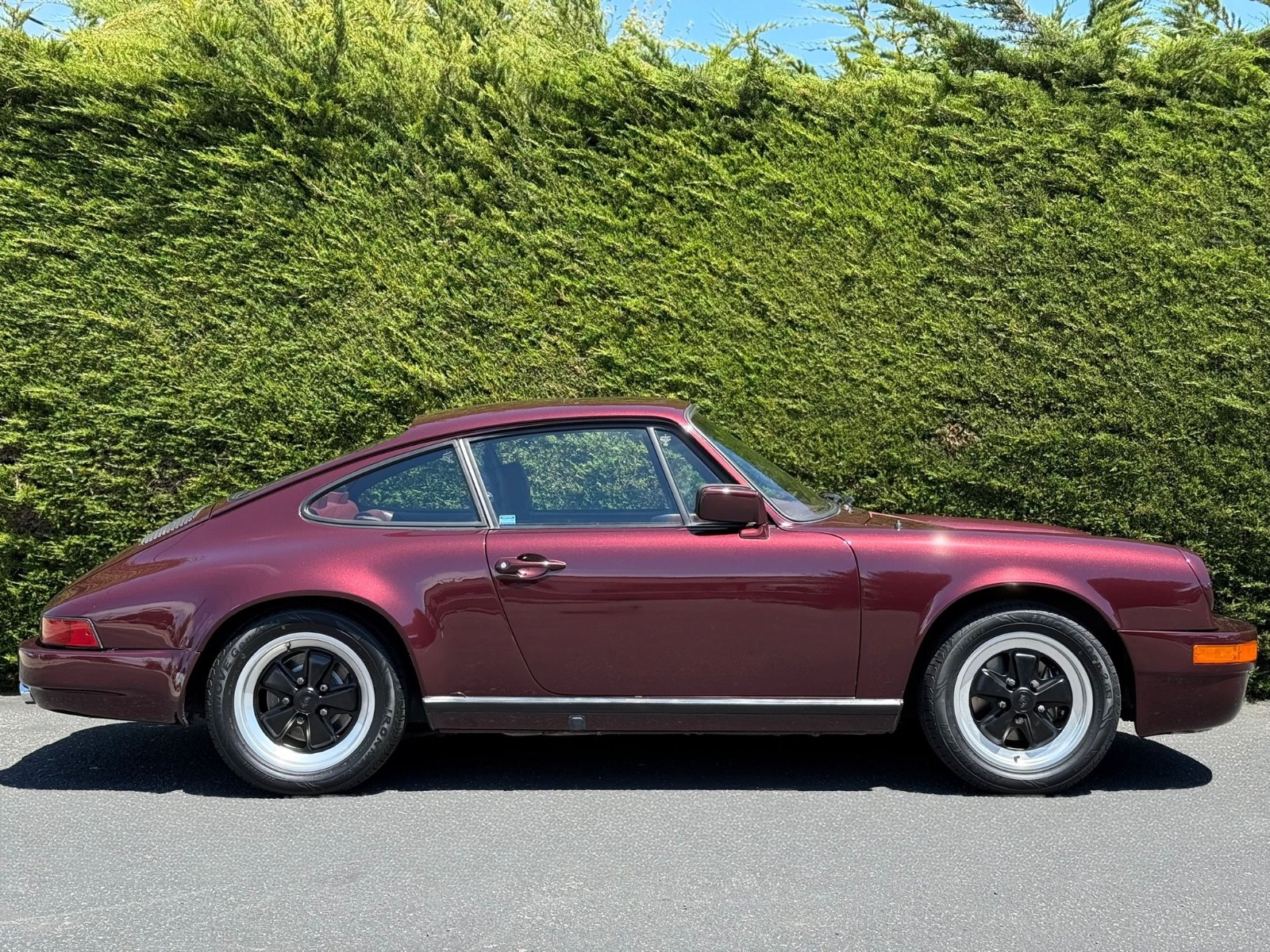 Porsche-911-1983-3