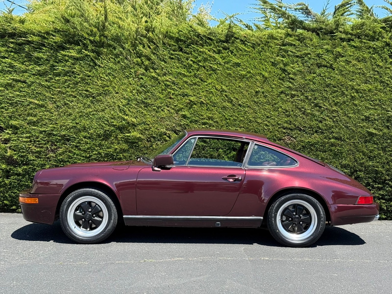 Porsche-911-1983-4