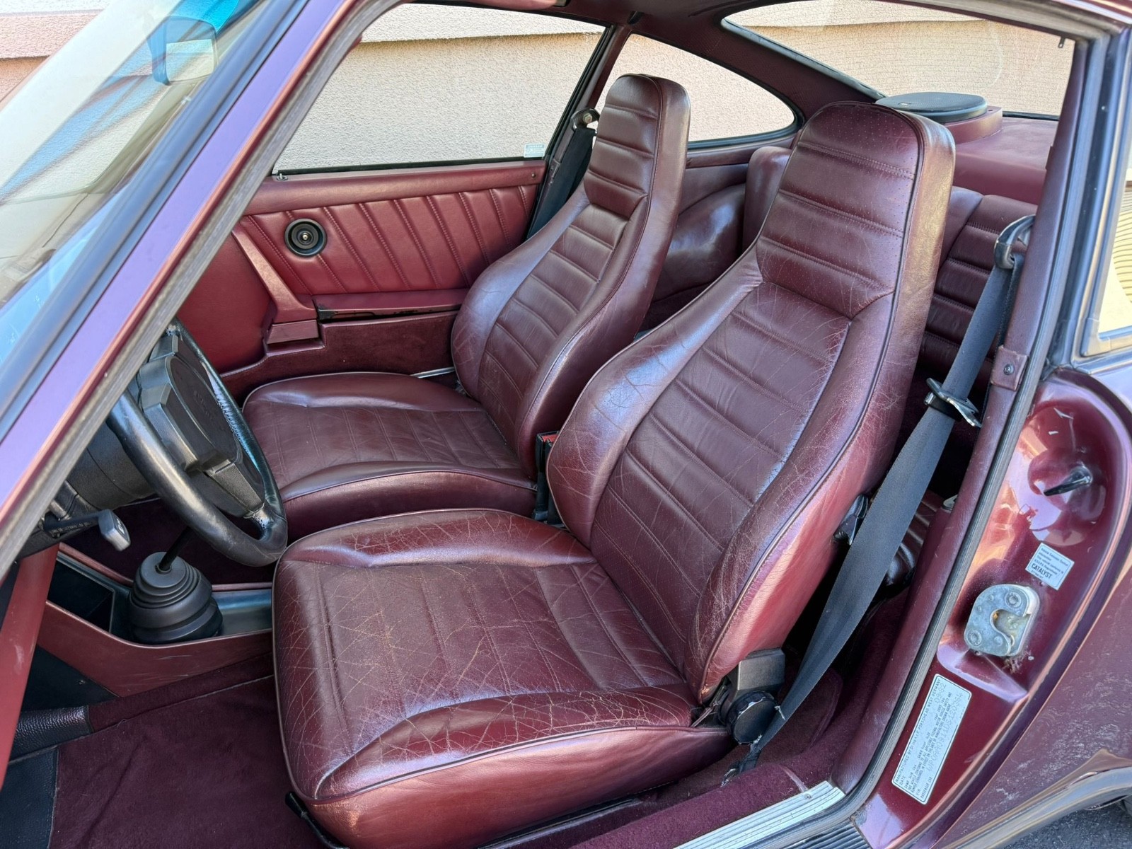 Porsche-911-1983-9