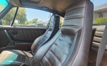 Porsche-911-1983-Coupe-12