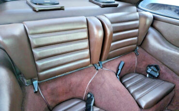 Porsche-911-1983-Coupe-13