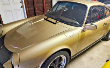 Porsche-911-1983-Coupe-16