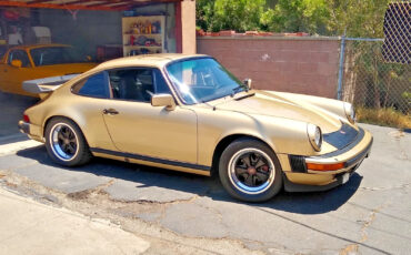Porsche-911-1983-Coupe-18