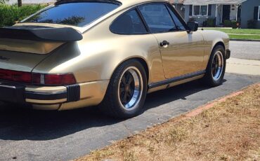 Porsche-911-1983-Coupe