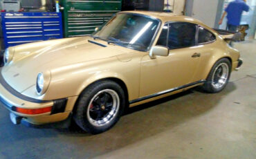 Porsche-911-1983-Coupe-5
