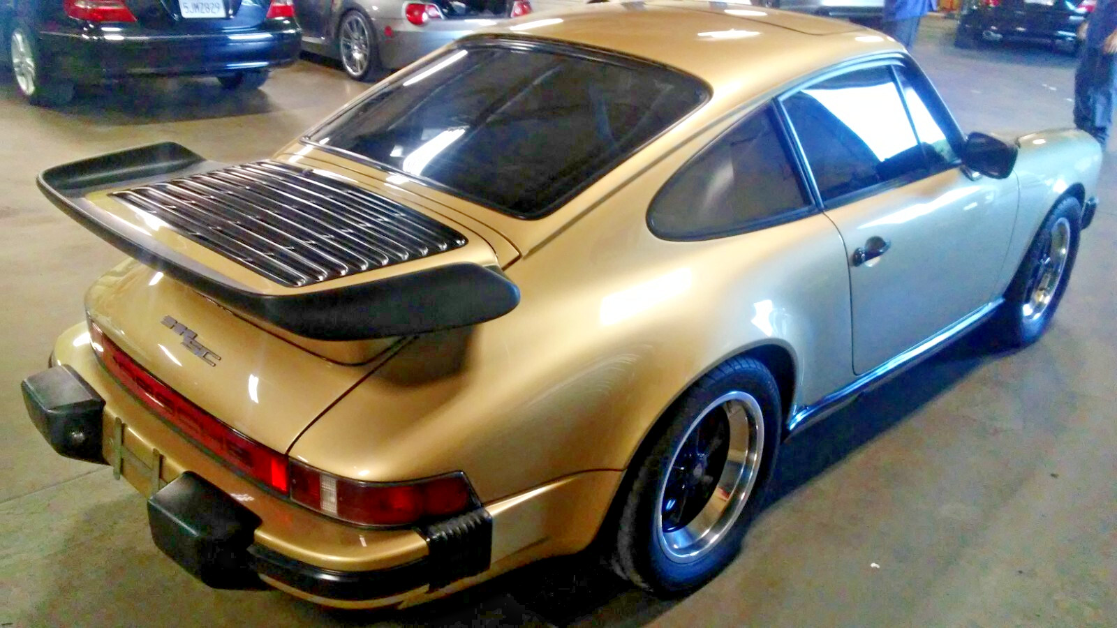 Porsche-911-1983-Coupe-6