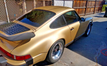 Porsche-911-1983-Coupe-7
