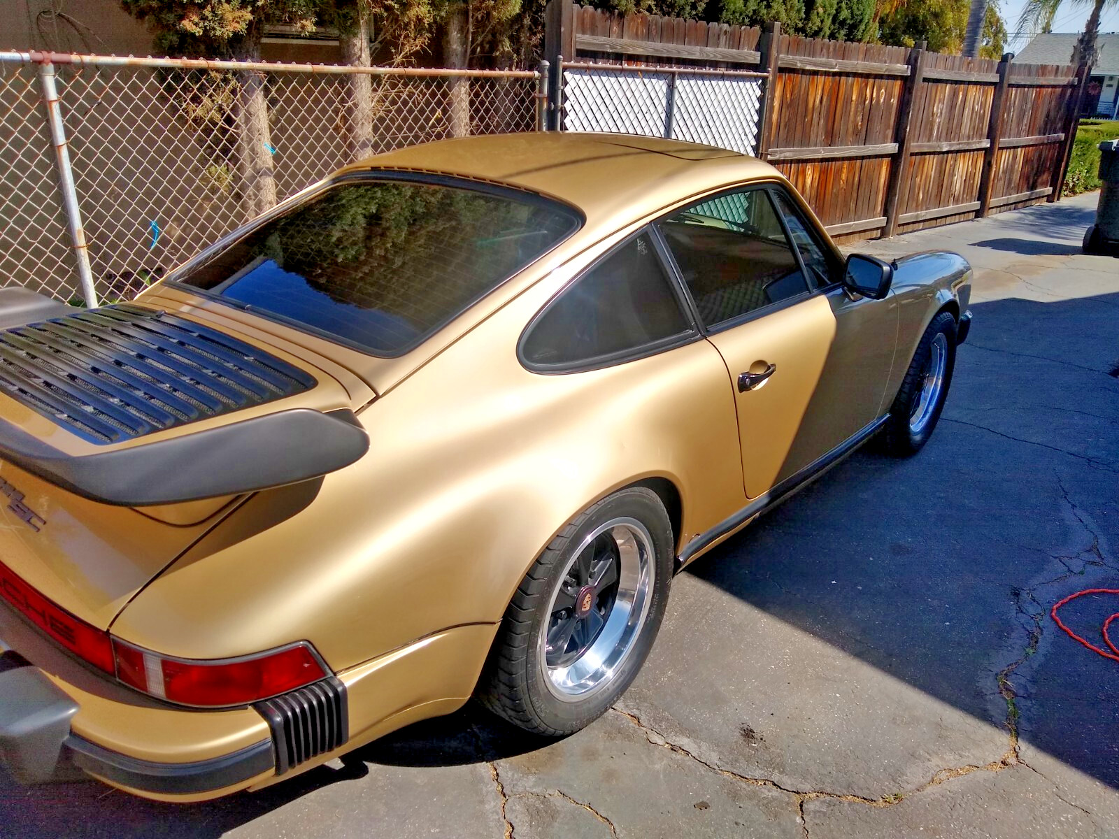 Porsche-911-1983-Coupe-7