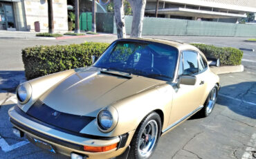 Porsche-911-1983-Coupe-9