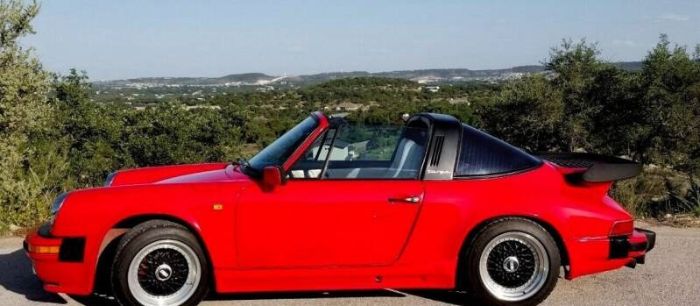 Porsche-911-1983-Red-White-1