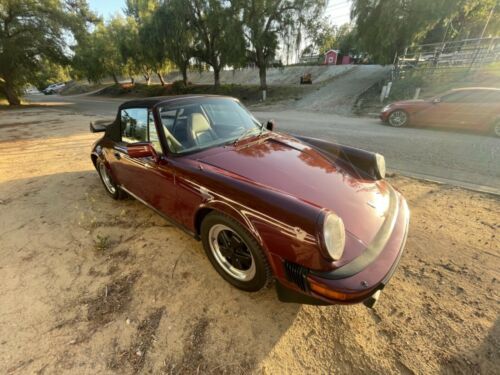 Porsche-911-1983-Ruby-Red-Metallic-Sand-Beige-Leather-18