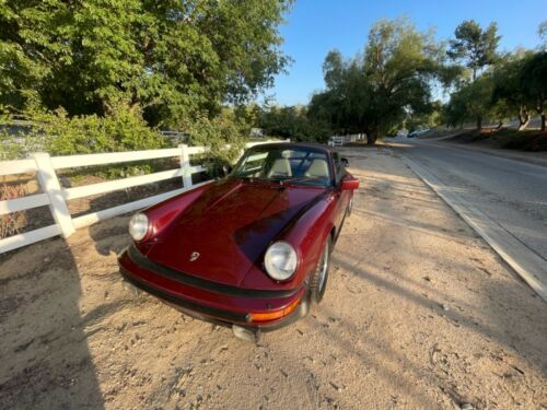 Porsche-911-1983-Ruby-Red-Metallic-Sand-Beige-Leather-3