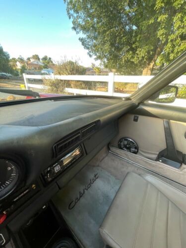Porsche-911-1983-Ruby-Red-Metallic-Sand-Beige-Leather-4