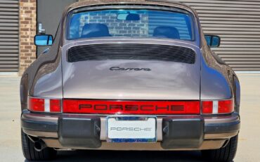 Porsche-911-1984-Coupe-14