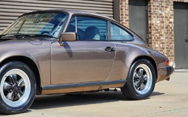 Porsche-911-1984-Coupe-20
