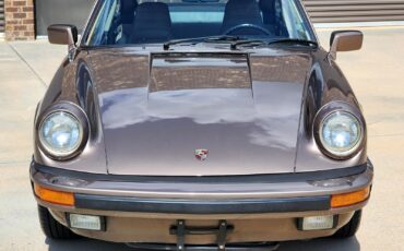 Porsche-911-1984-Coupe-23