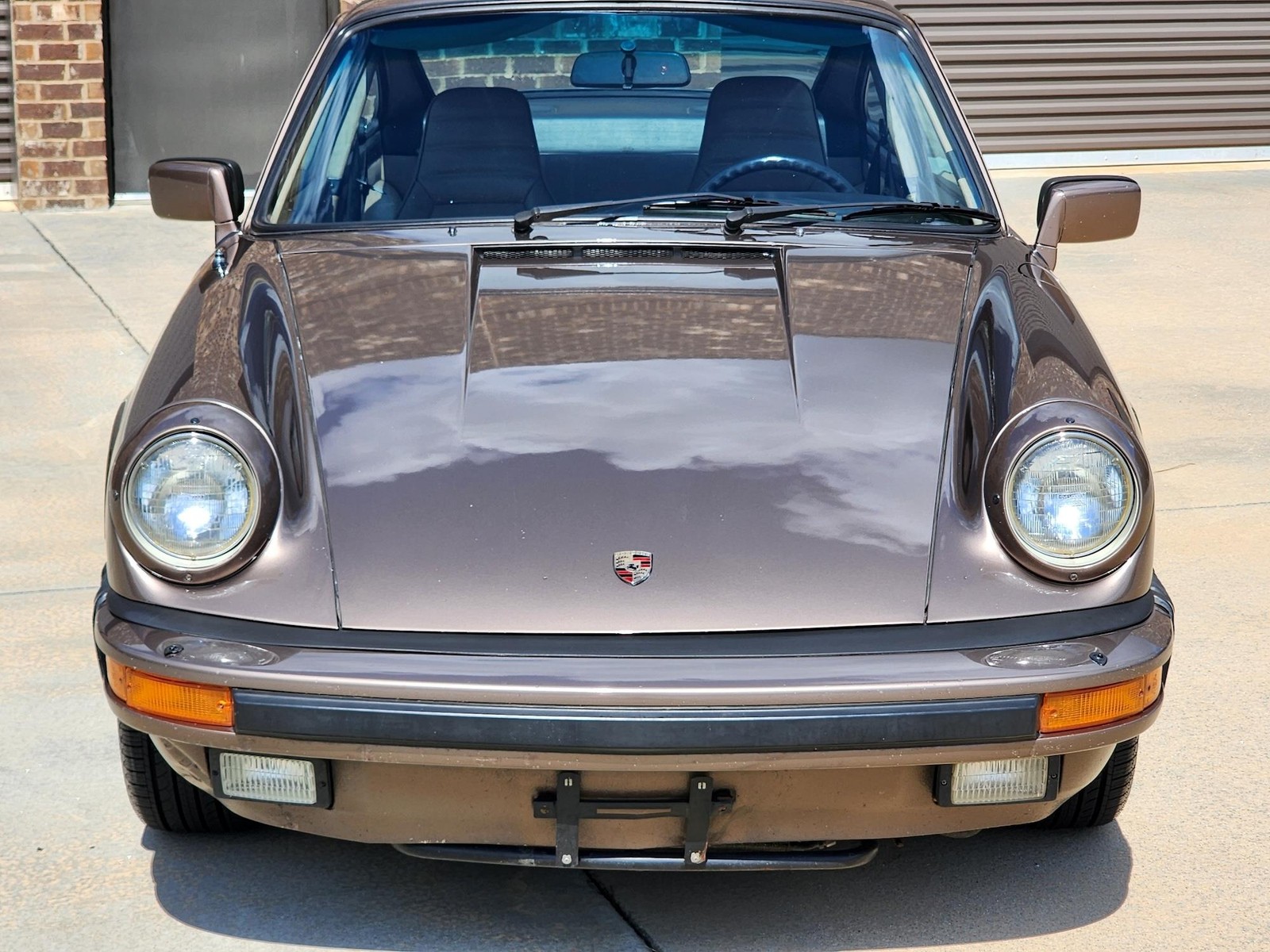 Porsche-911-1984-Coupe-23