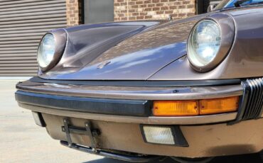Porsche-911-1984-Coupe-25