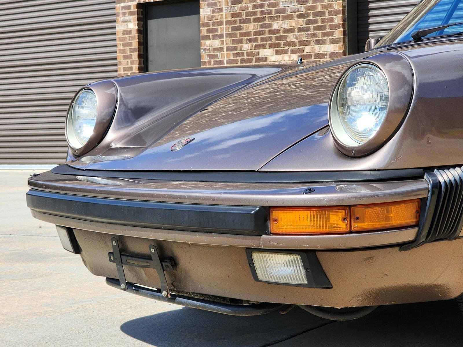 Porsche-911-1984-Coupe-25