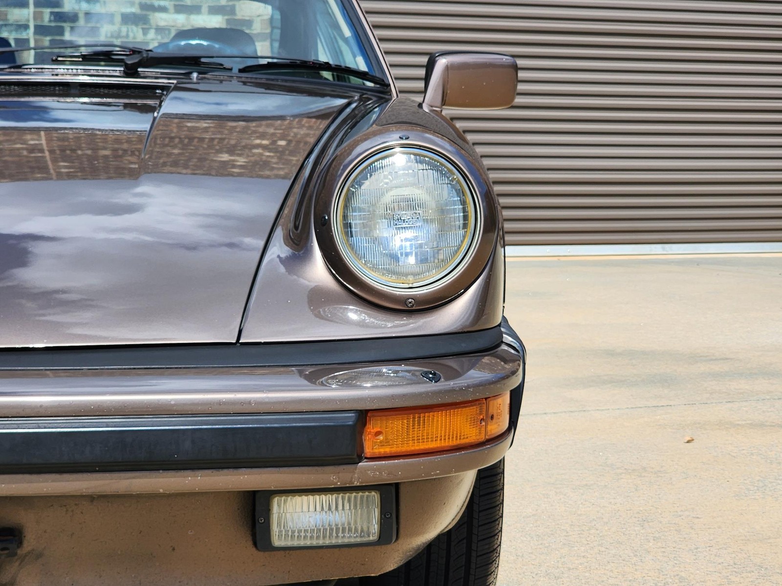 Porsche-911-1984-Coupe-26