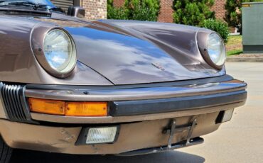 Porsche-911-1984-Coupe-29