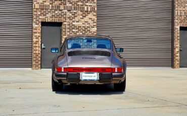 Porsche-911-1984-Coupe-3