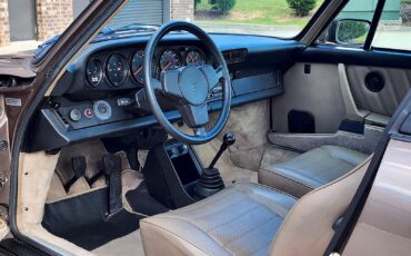 Porsche-911-1984-Coupe-39