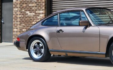Porsche-911-1984-Coupe-7