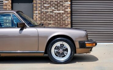 Porsche-911-1984-Coupe-8