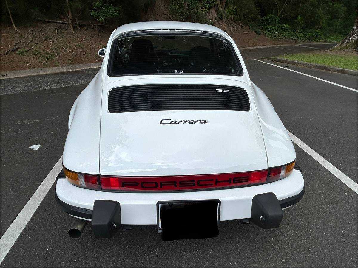 Porsche-911-1984-white-3