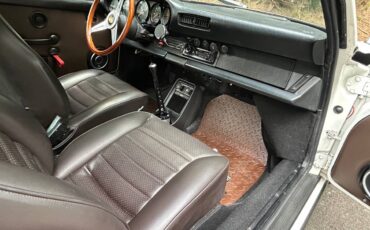 Porsche-911-1984-white-8
