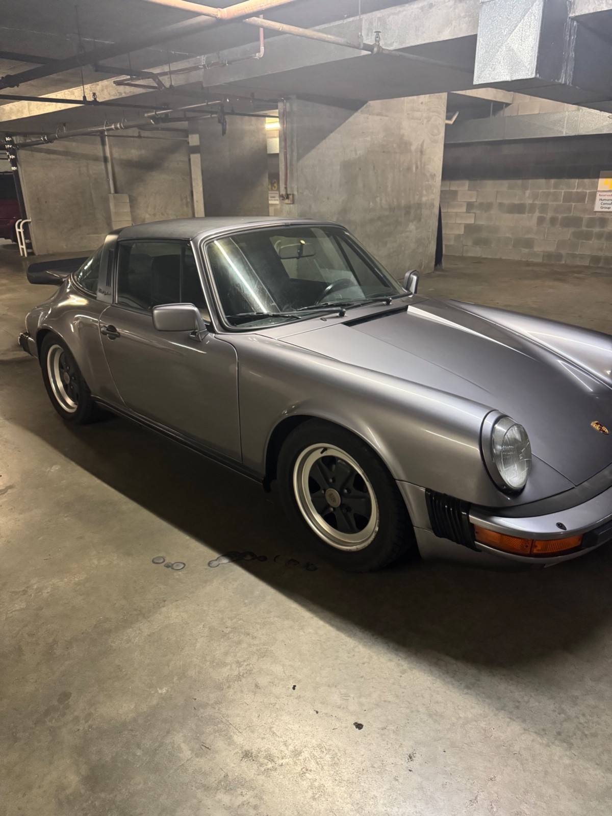 Porsche-911-1985-Convertible-1