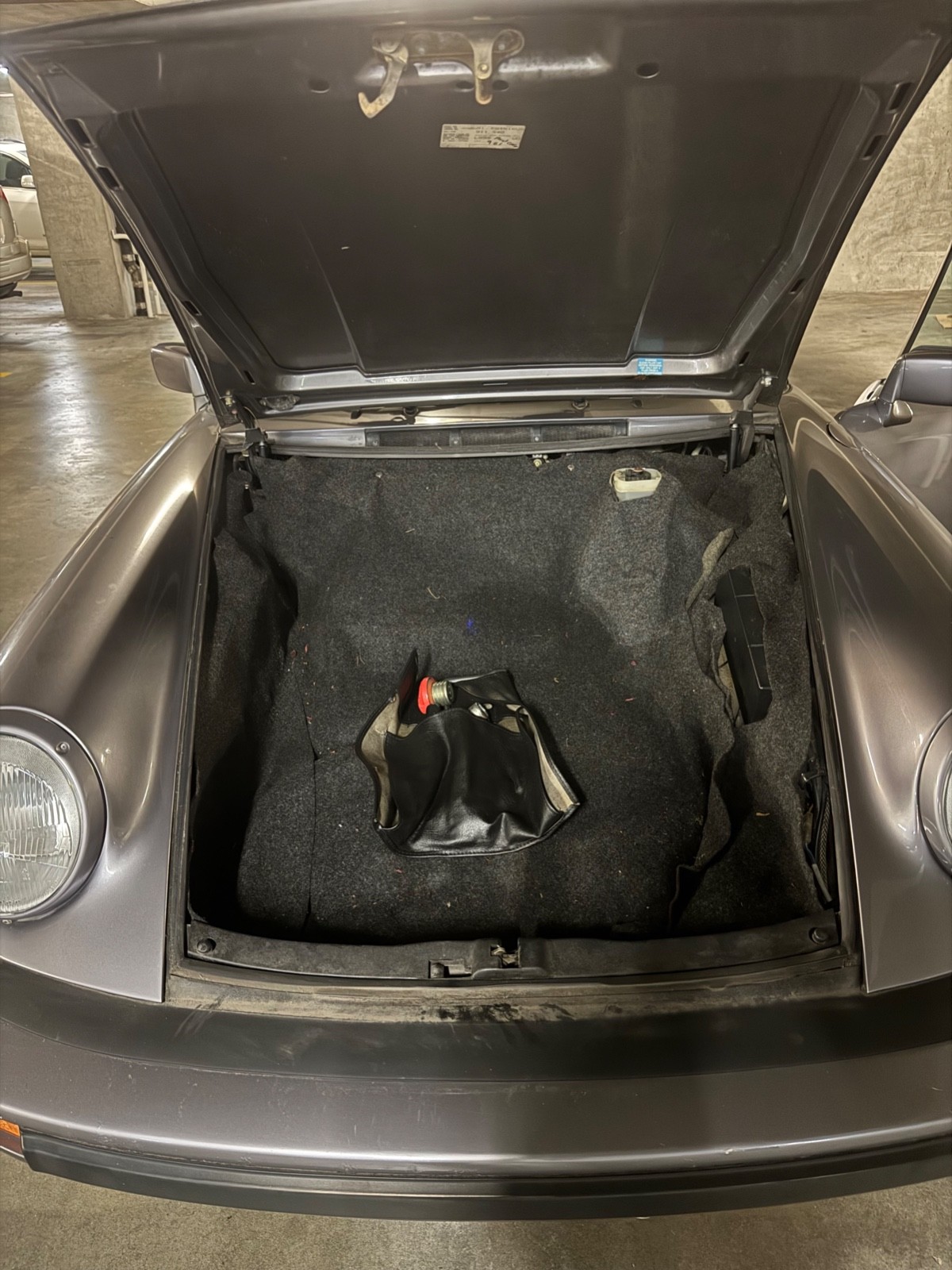 Porsche-911-1985-Convertible-18