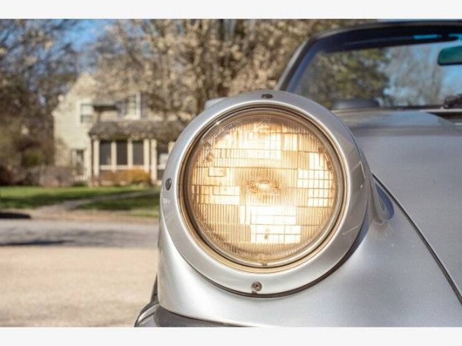 Porsche-911-1985-Silver-1