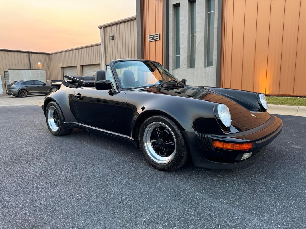 Porsche 911 1985 --