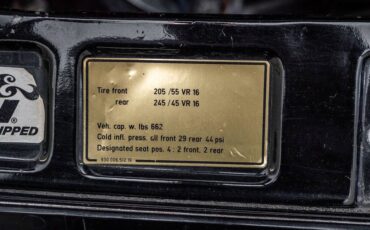 Porsche-911-1986-Coupe-26