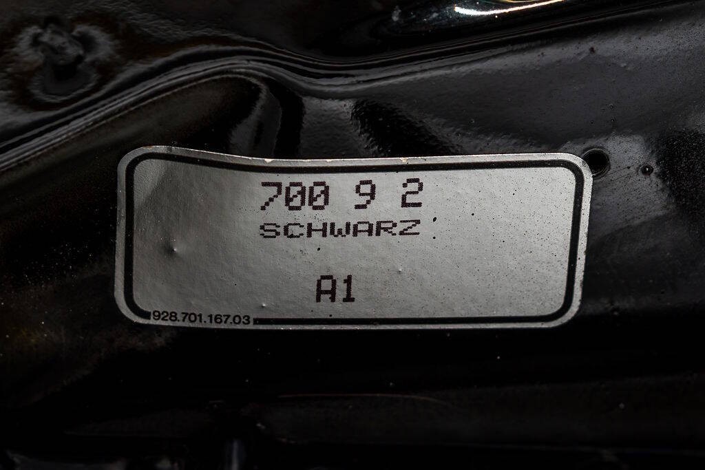 Porsche-911-1986-Coupe-29