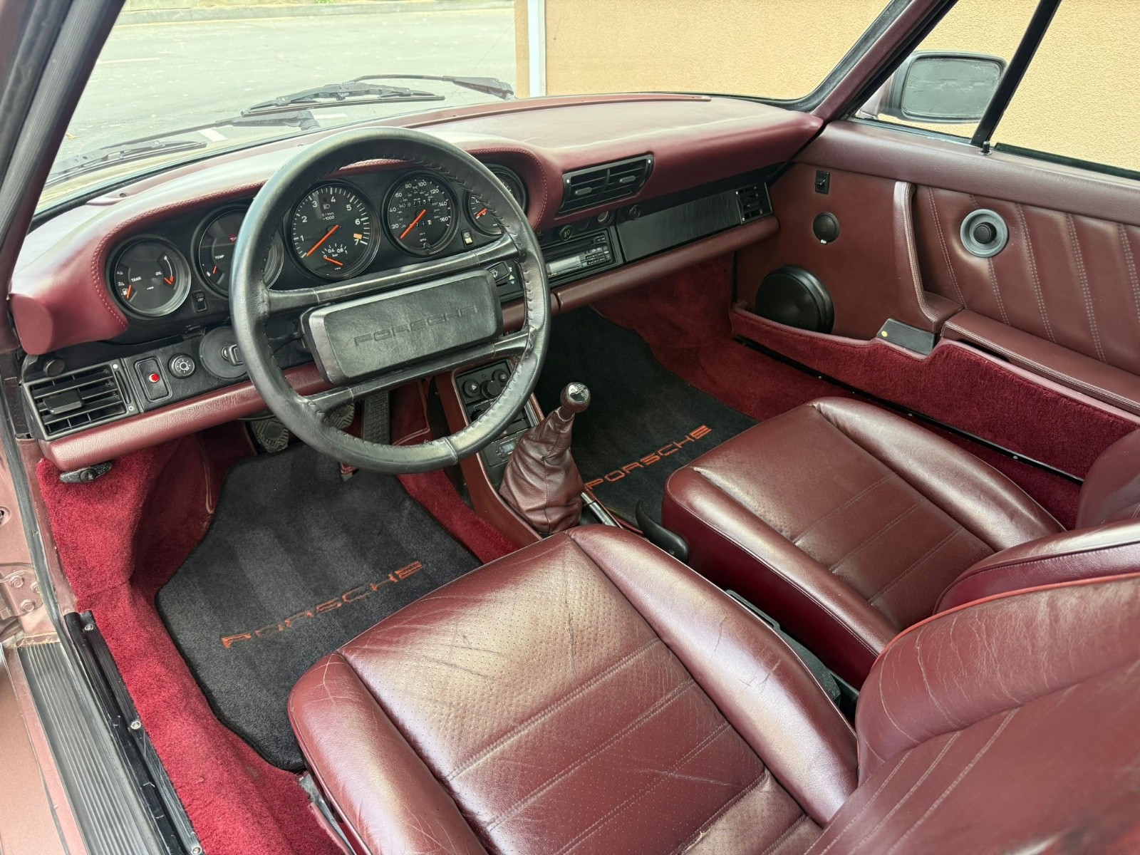 Porsche-911-1987-10