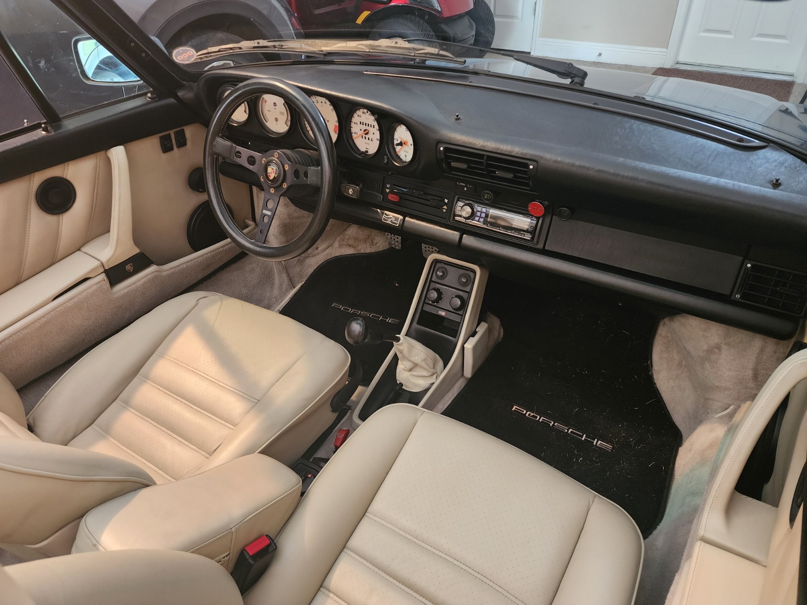 Porsche-911-1987-Convertible-31