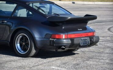 Porsche-911-1987-Coupe-12