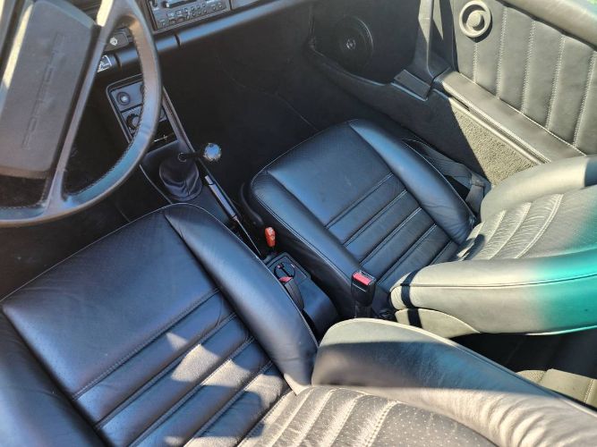 Porsche-911-1987-Guards-Red-Black-Leather-21