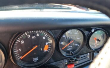 Porsche-911-1987-Guards-Red-Black-Leather-7