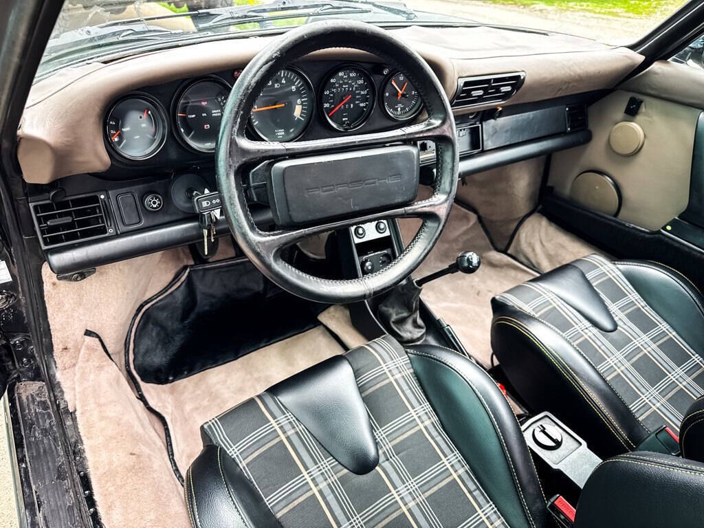 Porsche-911-1988-Convertible-15