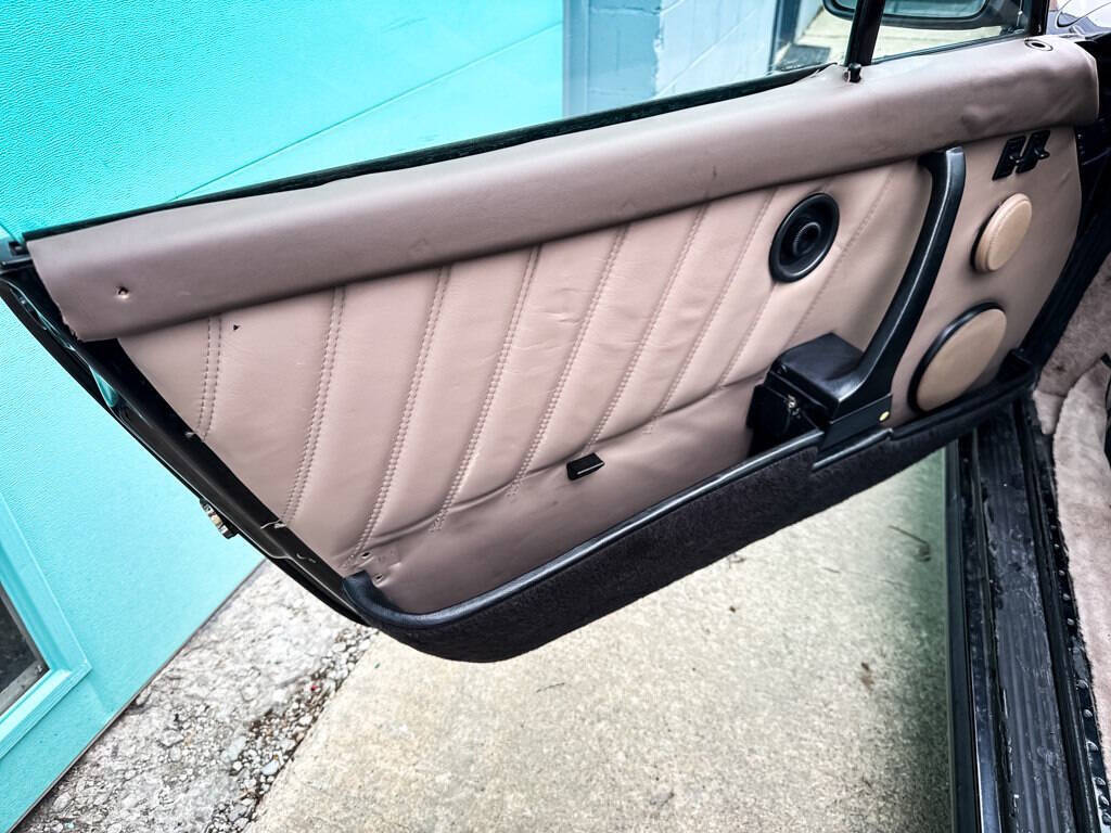 Porsche-911-1988-Convertible-16