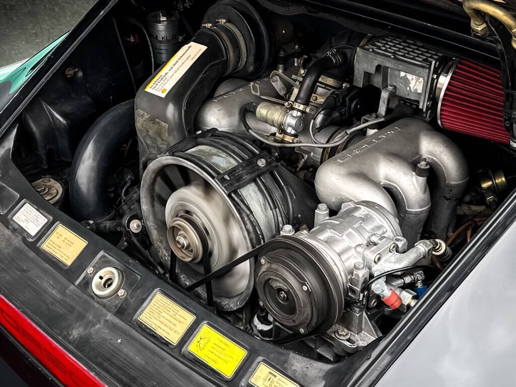 Porsche-911-1988-Convertible-21