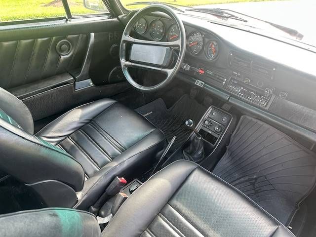 Porsche-911-1988-Red-12